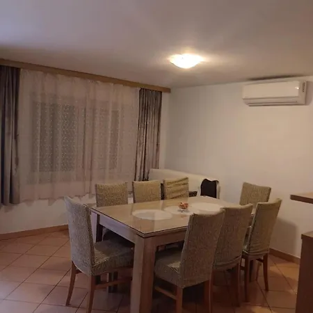 Radalj * Kaštela