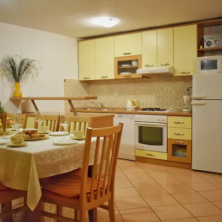 Radalj Apartment *