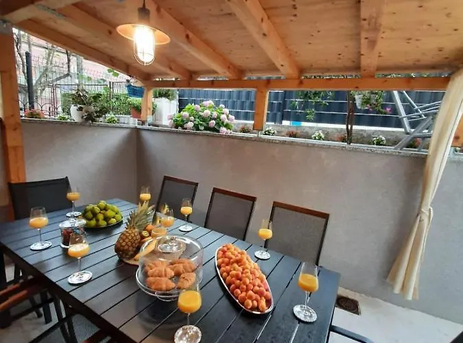 Radalj Appartamento Kaštela
