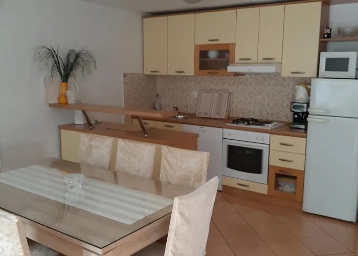 Radalj Appartamento Kaštela